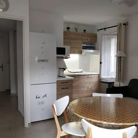 St Raphael 37m2, Piscine, Wifi, Commerces 5mn A Pieds